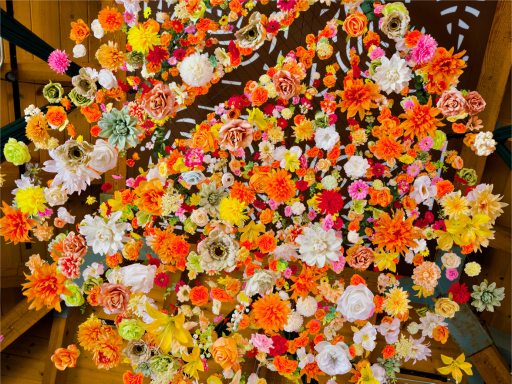 Main image Raining Flowers